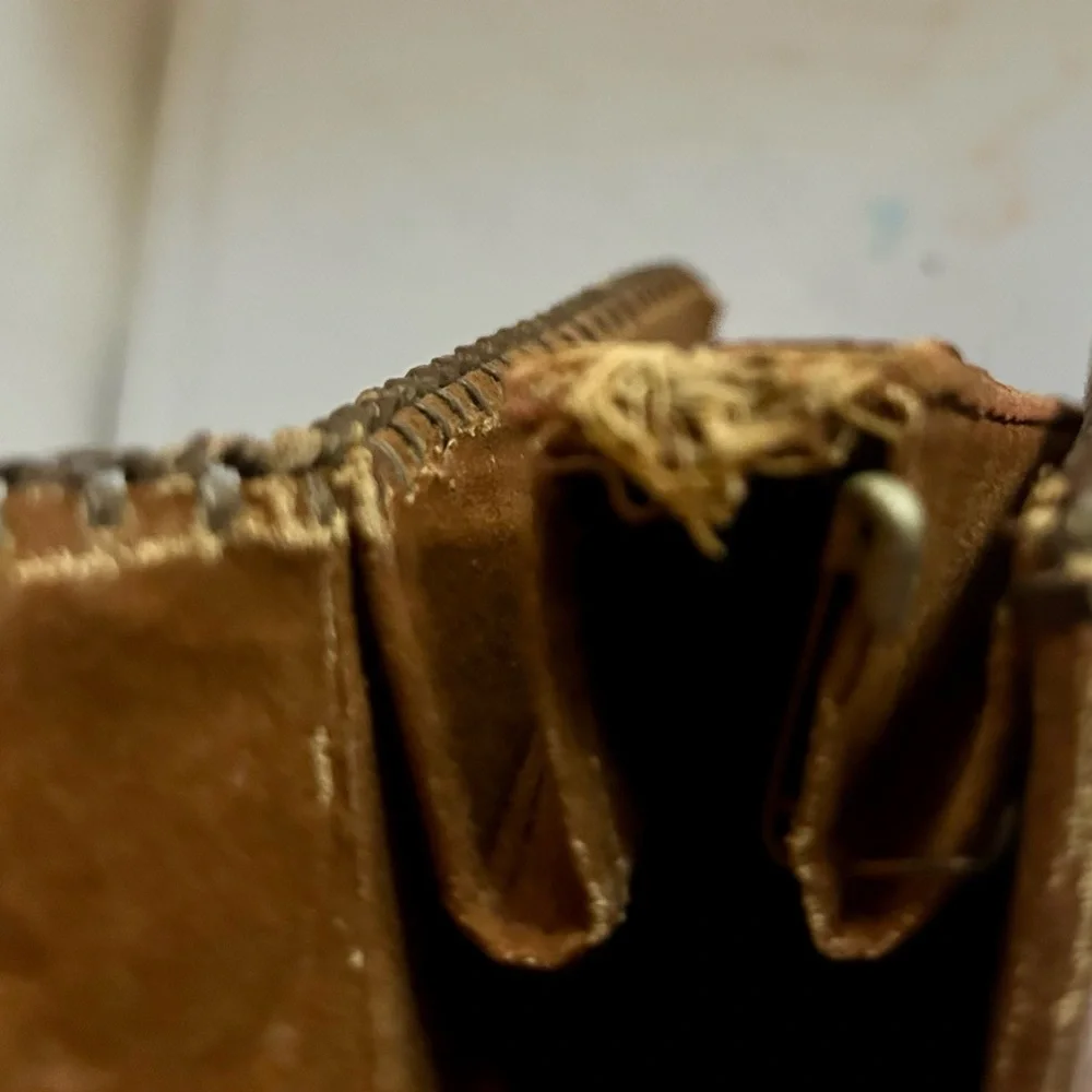 vintage Cognac Croc-Embossed Leather Purse Bag brown